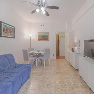 Comodo E In Ottima Posizione Appartement